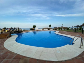 Lovely Seaside Luxury Penthouse, La Linea De La Concepcion